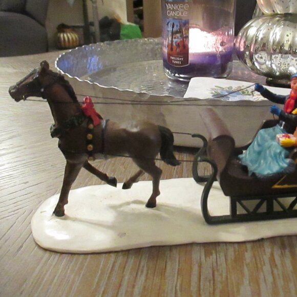 Lemax Dashing Through The Snow Village Collection Christmas Horse Sleigh - Picture 5 of 5